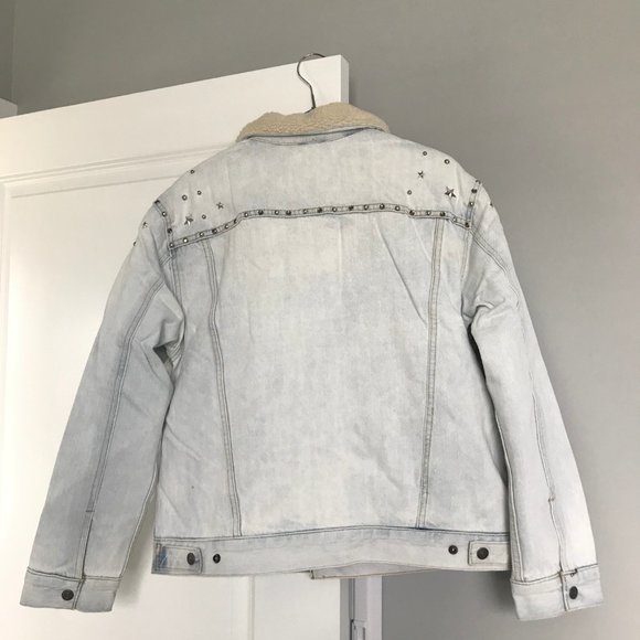 LEVI's Sherpa Trucker (brand-new with tags) - Picture 5 of 7